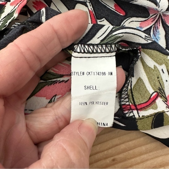 Code x Mode floral Hawaiian top - Picture 10 of 14